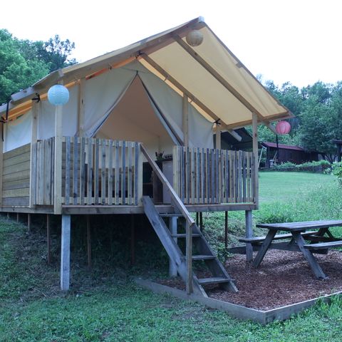 Canvas and wooden tent 4 persons