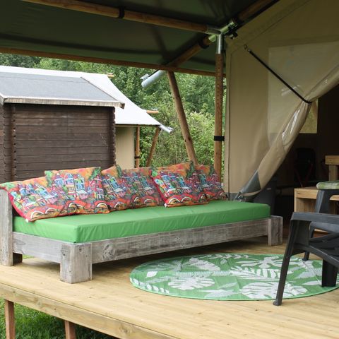 Canvas and wooden tent 6 persons - incl. private sanitary unit