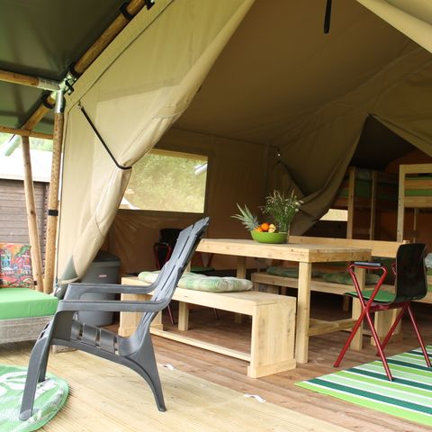 Canvas and wooden tent 6 persons - incl. private sanitary unit