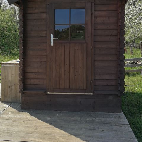 Canvas and wooden tent 6 persons - incl. private sanitary unit