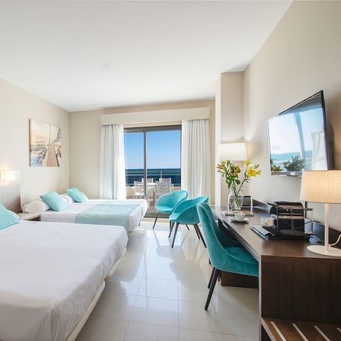 Bedroom 4 persons - Hotel room Terrace seaside