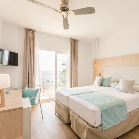 Bedroom 1 person - Balcony - Breakfast included