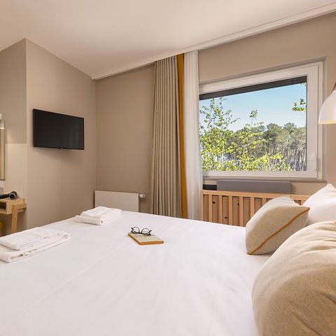 HOUSE 12 people - VIP LG2235