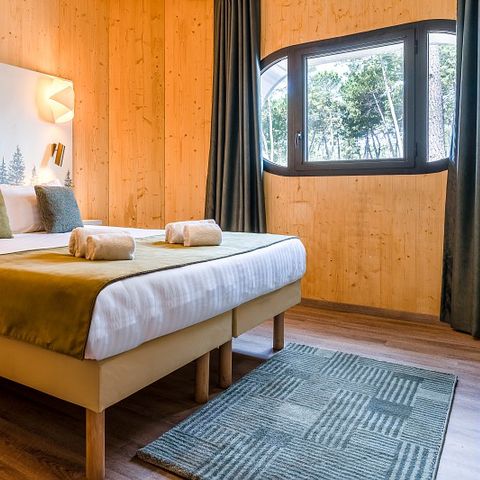 UNUSUAL ACCOMMODATION 6 people - Treehouse LG2241