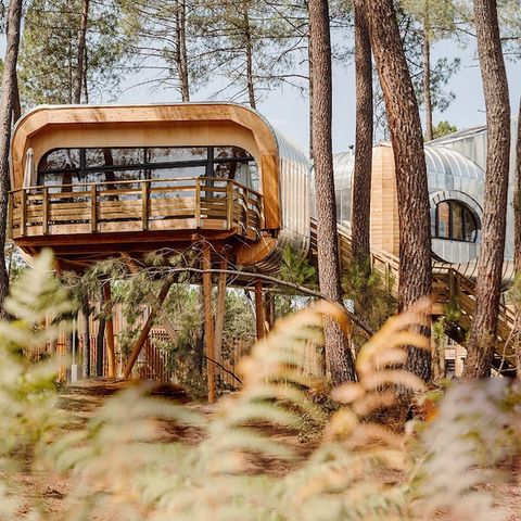 UNUSUAL ACCOMMODATION 6 people - Treehouse LG2241