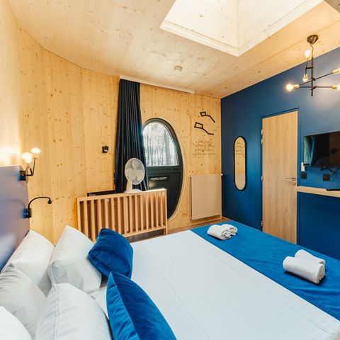 UNUSUAL ACCOMMODATION 4 people - House in the Trees 4 people