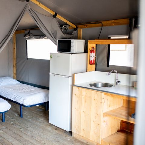 Canvas and wooden tent 4 persons - Les Issambres