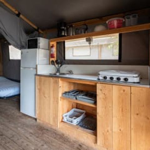 Canvas and wooden tent 4 persons - Les Issambres