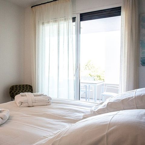 Apartment 6 persons - Flat - 2 bedrooms - Spacious terrace / loggia