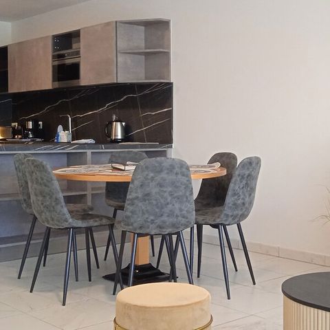 Apartment 6 persons - Flat - 2 bedrooms - Pool & golf view - Loggia