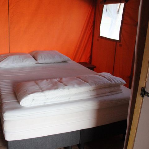 CANVAS AND WOOD TENT 6 people - with private toilet