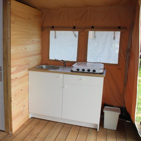 CANVAS AND WOOD TENT 6 people - with private toilet
