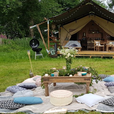 Canvas and wooden tent 5 persons