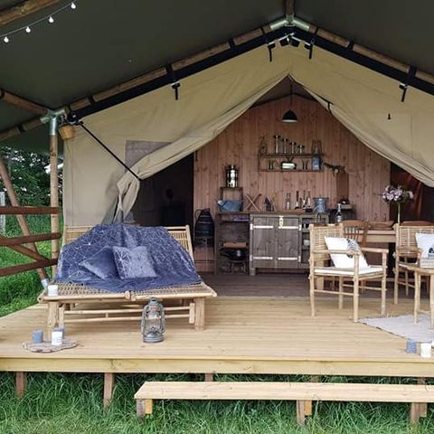Canvas and wooden tent 5 persons