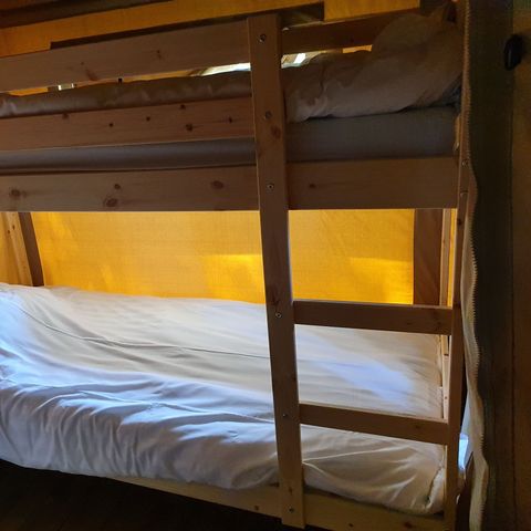 Canvas and wooden tent 4 persons