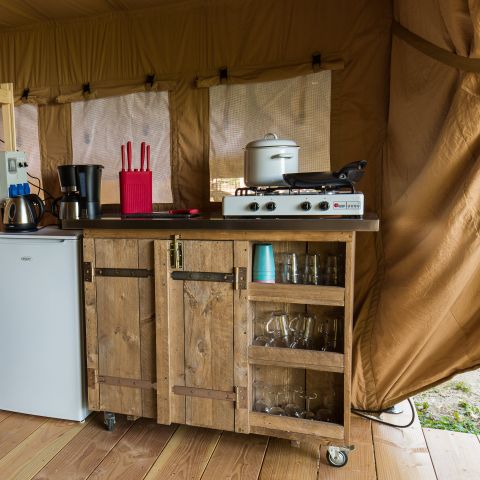 CANVAS AND WOOD TENT 6 people - including sanitary facilities