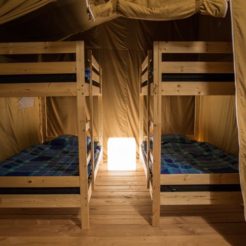 CANVAS AND WOOD TENT 6 people - including sanitary facilities