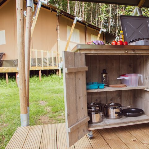 Canvas and wooden tent 6 persons