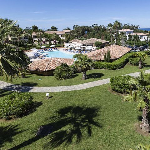 APARTMENT 6 people - 2-room apartment with sleeping area, sleeps 6, sea view