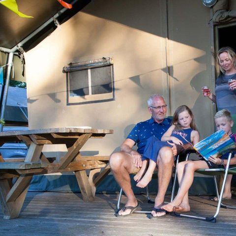 CANVAS AND WOOD TENT 5 people