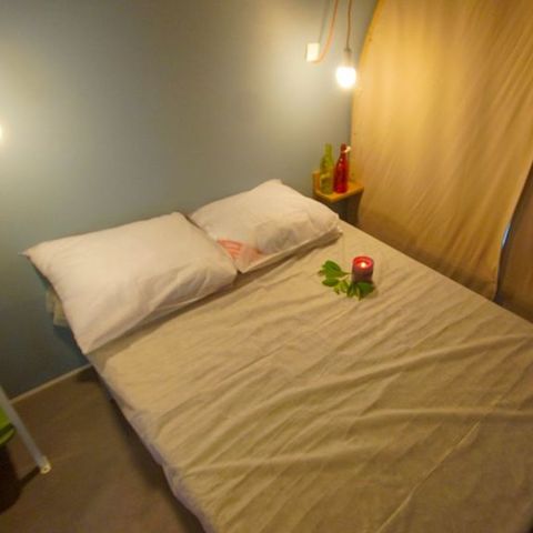 Glamping tent 6 persons - Le Petit Chateau