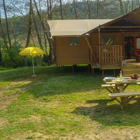 Canvas and wooden tent 8 persons - Lodgetent Brive