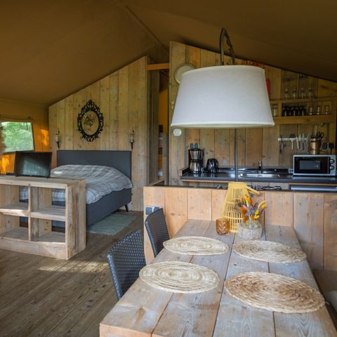 Canvas and wooden tent 5 persons - Luxury