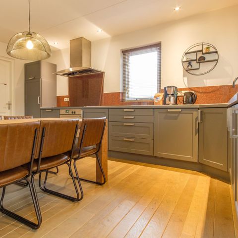 HOUSE 10 people - Family house Rheeze with jacuzzi