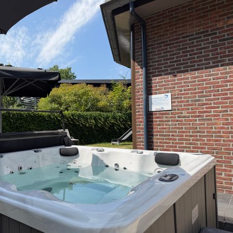 HOUSE 10 people - Family house Rheeze with jacuzzi