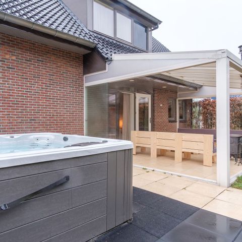 HOUSE 10 people - Family house Rheeze with jacuzzi