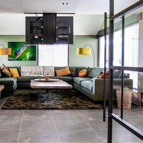 VILLA 12 people - on the wheel