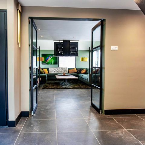 VILLA 12 people - on the wheel