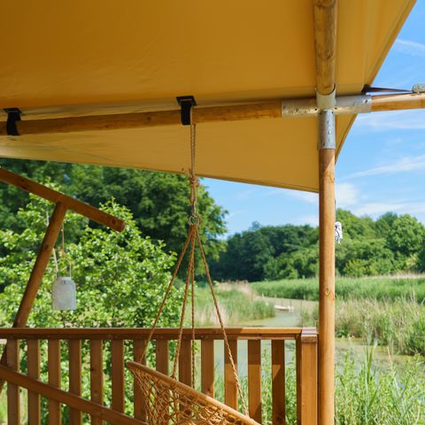Canvas and wooden tent 5 persons - La Vida Aqua