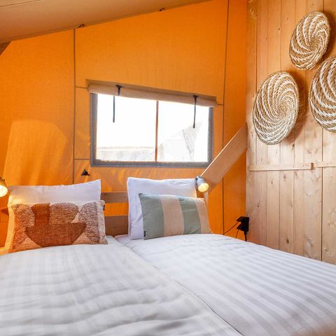 CANVAS AND WOOD TENT 6 people - Avocet