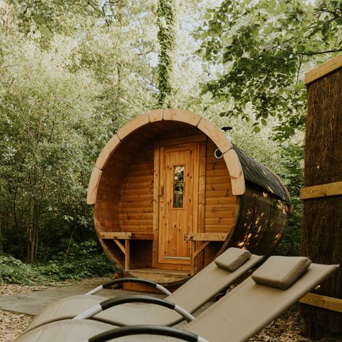 Bungalow 2 persons - Luxurious woodland loft with hot tub & sauna