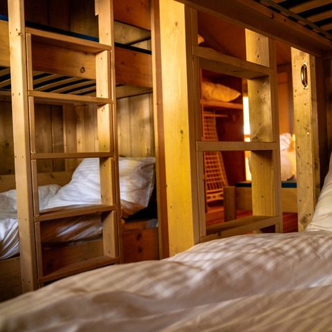 Canvas and wooden tent 6 persons - including sanitary facilities