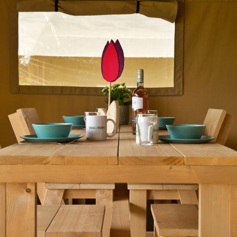 Canvas and wooden tent 4 persons - Including toilet