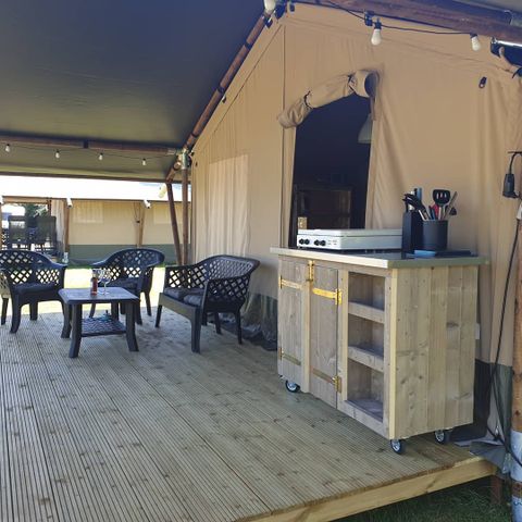 CANVAS AND WOOD TENT 6 people