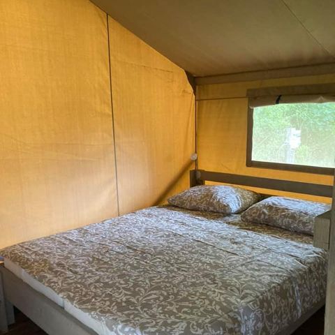 Canvas and wooden tent 4 persons