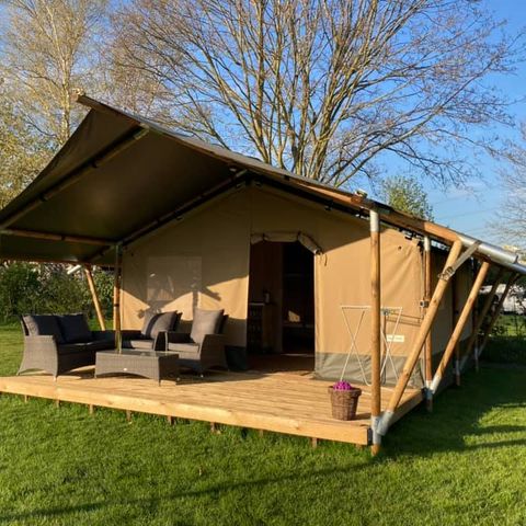 Canvas and wooden tent 4 persons