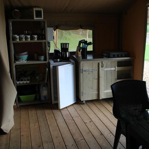 Canvas and wooden tent 4 persons