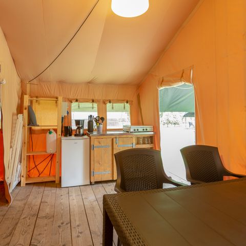 Canvas and wooden tent 6 persons