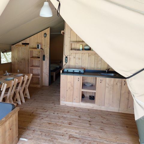 Canvas and wooden tent 6 persons - including sanitary facilities
