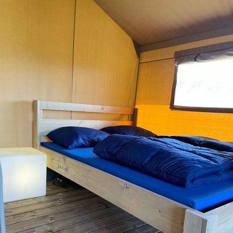 Canvas and wooden tent 6 persons
