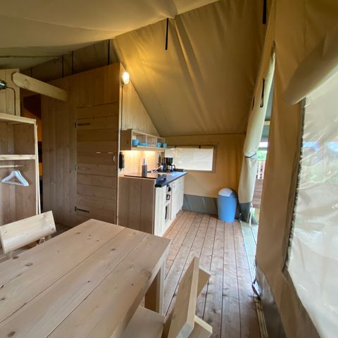 CANVAS AND WOOD TENT 4 people - including sanitary facilities