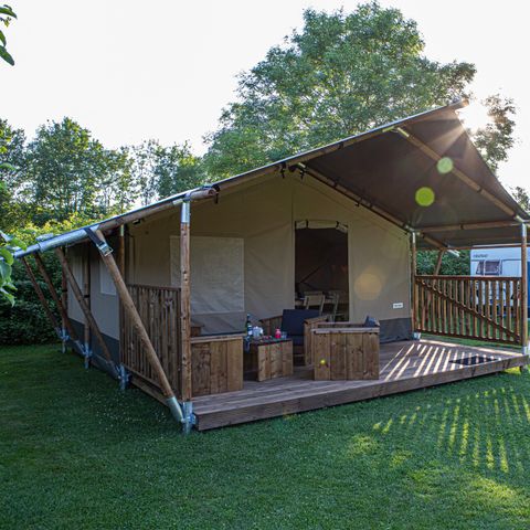 CANVAS AND WOOD TENT 6 people