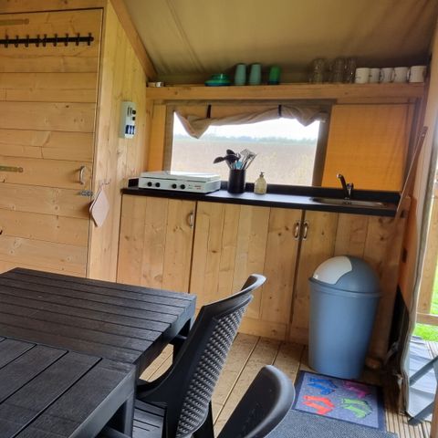 Canvas and wooden tent 6 persons - including toilet