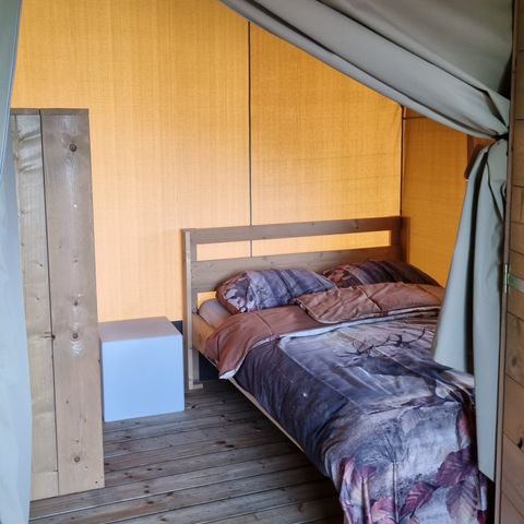 Canvas and wooden tent 6 persons - including toilet