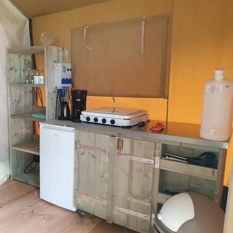 CANVAS AND WOOD TENT 6 people