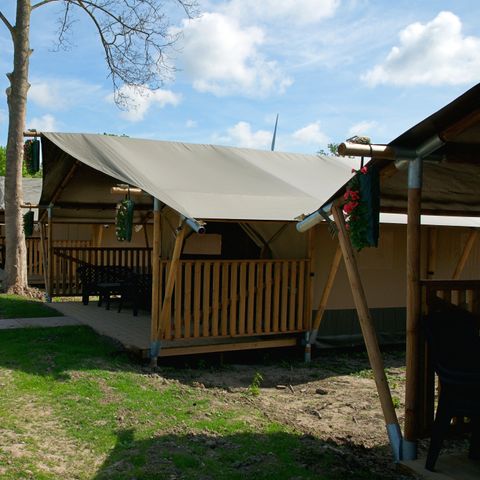 Canvas and wooden tent 6 persons - including toilet